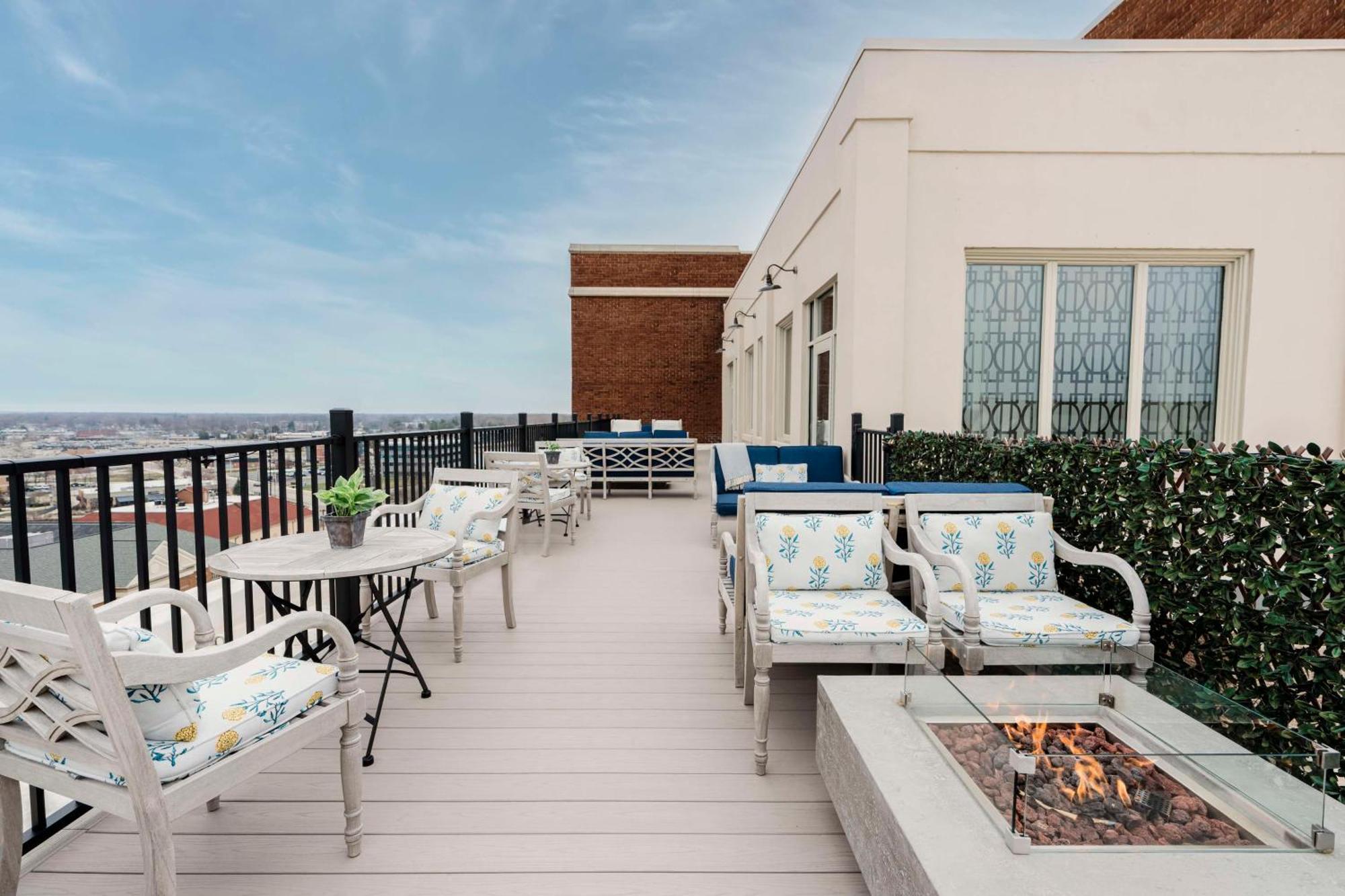 Hotel Elkhart, Tapestry Collection By Hilton Exterior photo